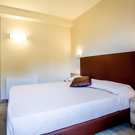 Residence Ca Degli Ulivi By Hotel Pineta Campi 아파트호텔 *