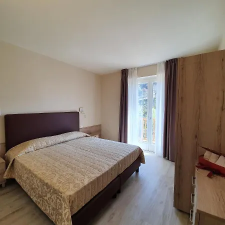 Residence Ca Degli Ulivi By Hotel Pineta Campi 아파트호텔 *