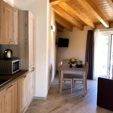 Residence Ca Degli Ulivi By Hotel Pineta Campi 아파트호텔 *